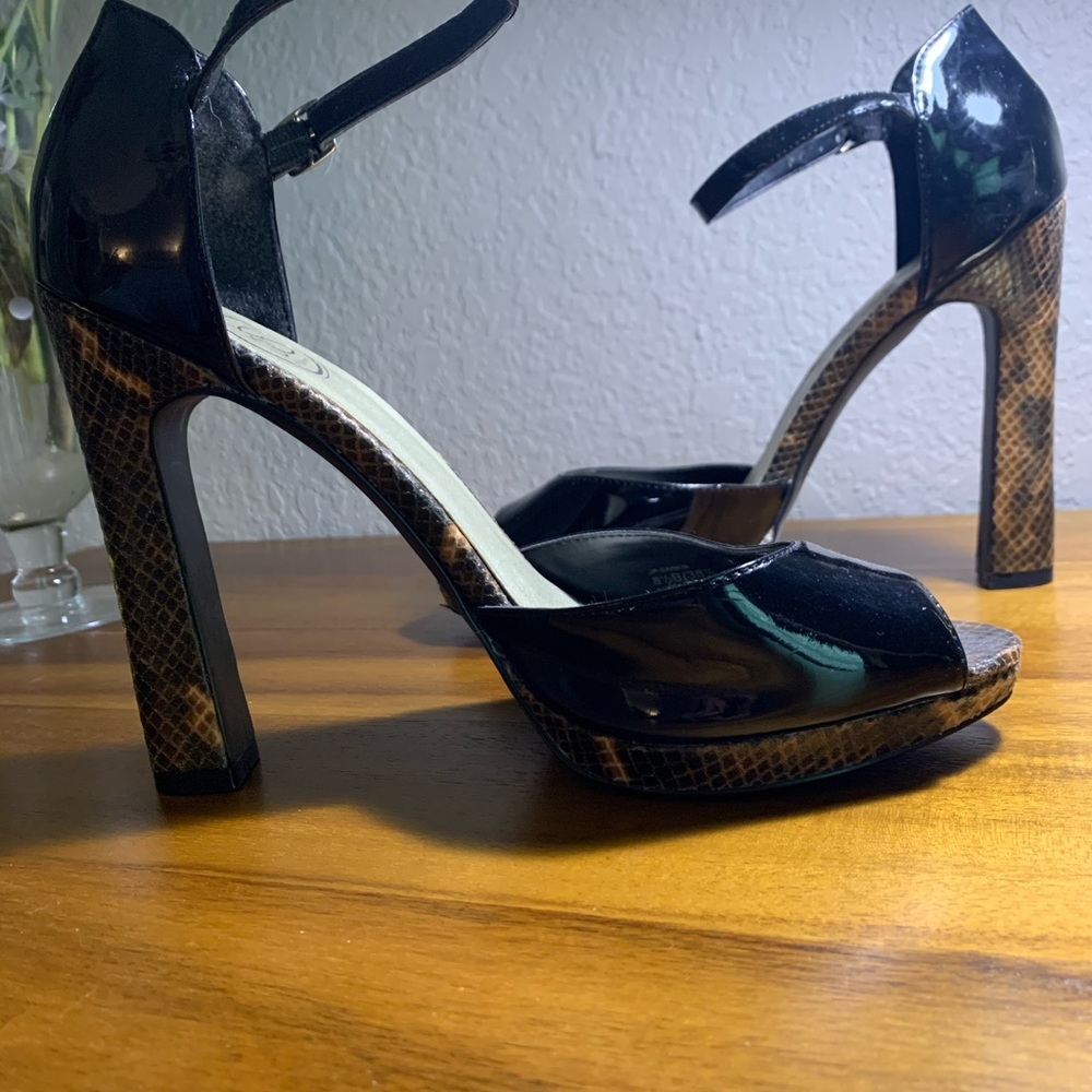 Jessica Simpson heels.